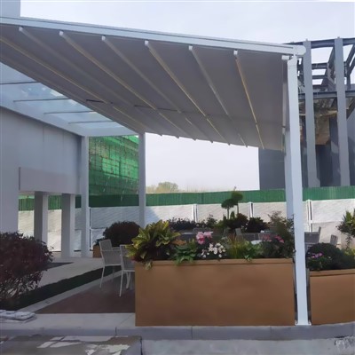 Giàn che mái gấp bằng PVC hạng nhẹ-